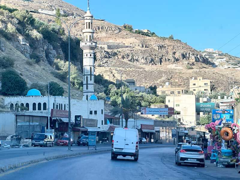 Road from Amman to Jerusalem